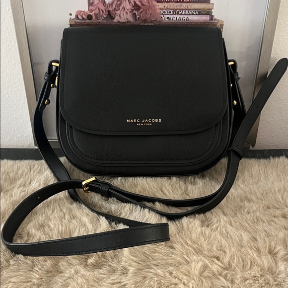 Marc Jacobs Handbags - EUC Marc Jacobs New York Rider Black  Leather Crossbody Shoulder Bag